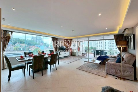 Condominio de 3 dormitorios en Pattaya, Tailandia № 197881