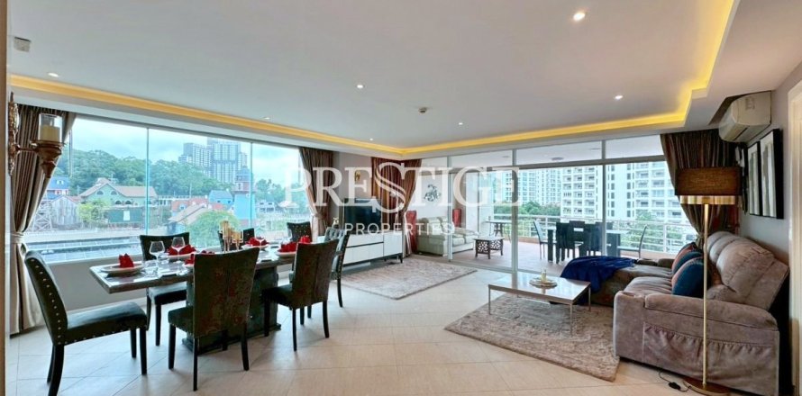 Condo in Pattaya, Thailand, 3 bedrooms  № 197881