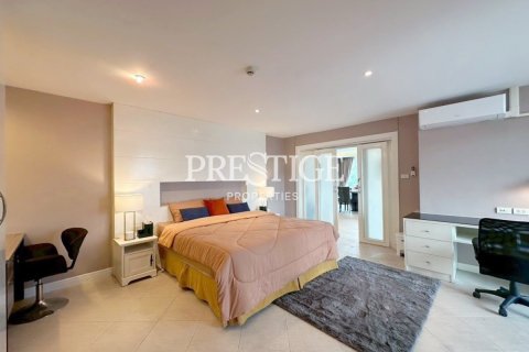 Condo in Pattaya, Thailand, 3 bedrooms  № 197881 - photo 20