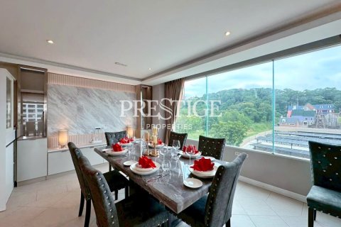 Condo in Pattaya, Thailand, 3 bedrooms  № 197881 - photo 6