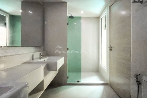 Condominio de 5 dormitorios en Bang Lamung, Tailandia № 134793 - foto 12