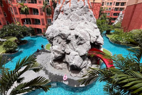 Condominio de 5 dormitorios en Bang Lamung, Tailandia № 134793 - foto 28