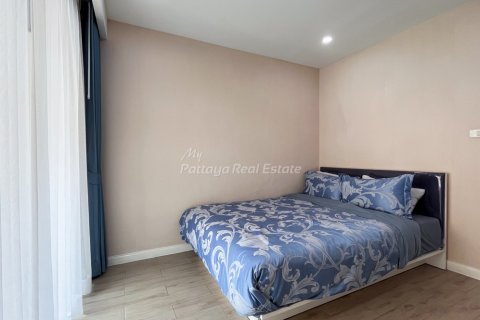 Condominio de 5 dormitorios en Bang Lamung, Tailandia № 134793 - foto 25