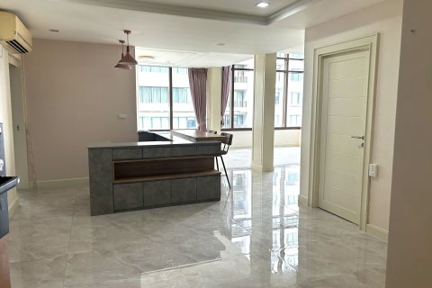 Condominio de 3 dormitorios en Khlong Toei, Bangkok, Tailandia № 171593