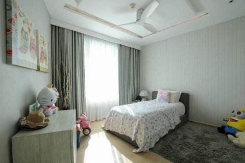 Condominio de 3 dormitorios en Bangkok, Tailandia № 65664 - foto 9