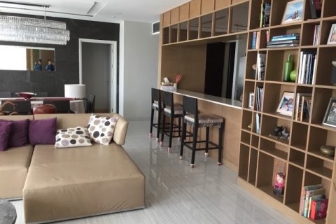 Condominio de 3 dormitorios en Bangkok, Tailandia № 65664 - foto 4