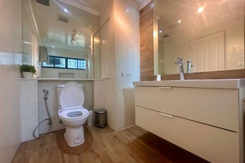 Condominio de 2 dormitorios en Bangkok, Tailandia № 65667 - foto 14