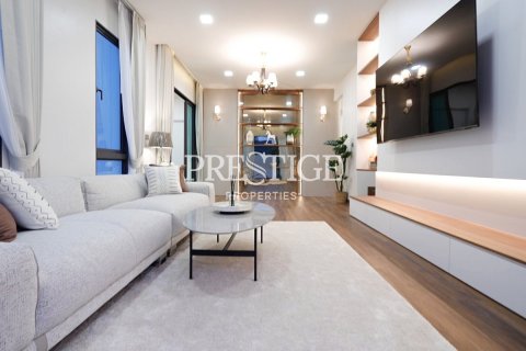 House in Pattaya, Thailand 3 bedrooms № 197945 - photo 5