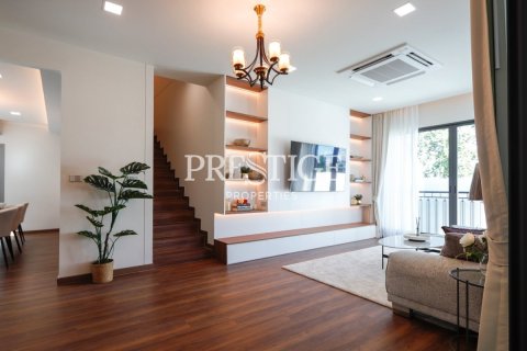 House in Pattaya, Thailand 3 bedrooms № 197945 - photo 3