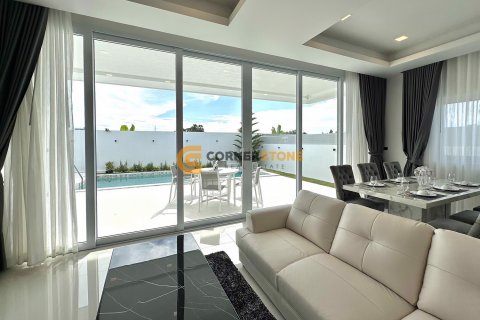 Estudio en Bang Lamung, Tailandia № 134372 - foto 14