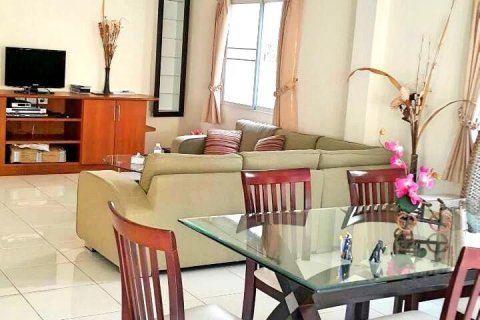 Casa de 3 dormitorios en Pattaya, Tailandia № 151658 - foto 3