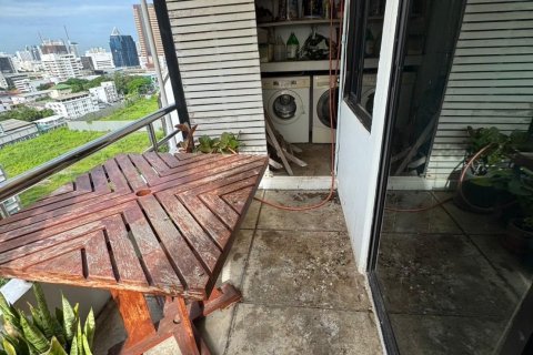 Condominio de 3 dormitorios en Chatuchak, Bangkok, Tailandia № 157878 - foto 5