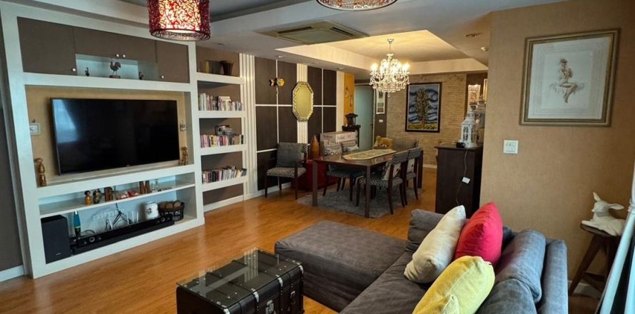 Condominio de 3 dormitorios en Chatuchak, Bangkok, Tailandia № 157878