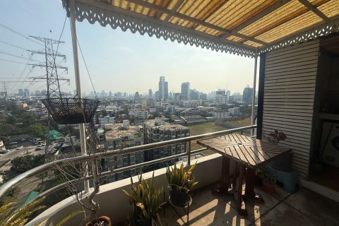 Condominio de 3 dormitorios en Chatuchak, Bangkok, Tailandia № 157878 - foto 12