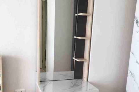 Condominio de 1 dormitorio en Bangkok, Tailandia № 183583 - foto 4