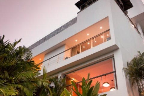 Chalet de 6 dormitorios en Surin Beach, Tailandia № 191214 - foto 4