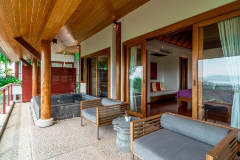 Chalet de 4 dormitorios en Surin Beach, Tailandia № 191213 - foto 5