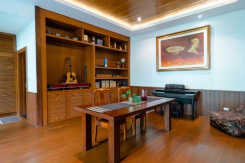 Chalet de 4 dormitorios en Surin Beach, Tailandia № 191213 - foto 8