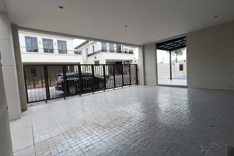 Villa in Pattaya, Thailand 4 Schlafzimmer № 155697 - Foto 2