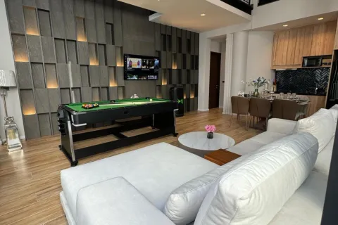 Chalet de 4 dormitorios en Pattaya, Tailandia № 155695 - foto 12