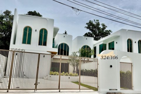 Haus in Pattaya, Thailand 5 Schlafzimmer № 155694 - Foto 3