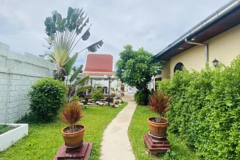Casa de 6 dormitorios en Pattaya, Tailandia № 155696 - foto 8