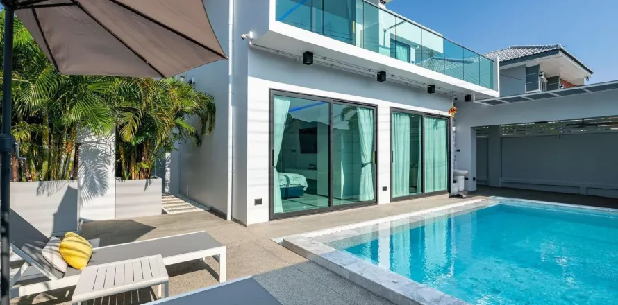 Chalet de 5 dormitorios en Pattaya, Tailandia № 155698