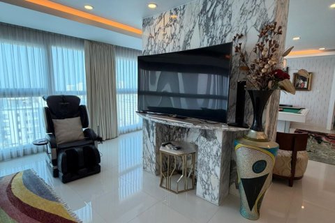 Apartamento de 2 dormitorios en Pattaya, Tailandia № 155700 - foto 13