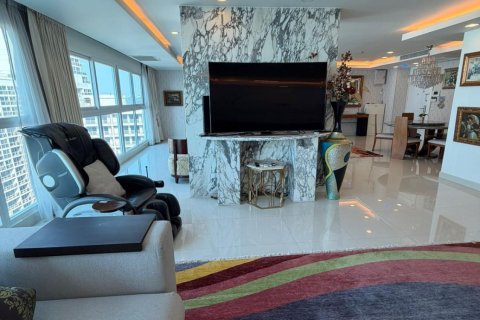 Apartamento de 2 dormitorios en Pattaya, Tailandia № 155700 - foto 4