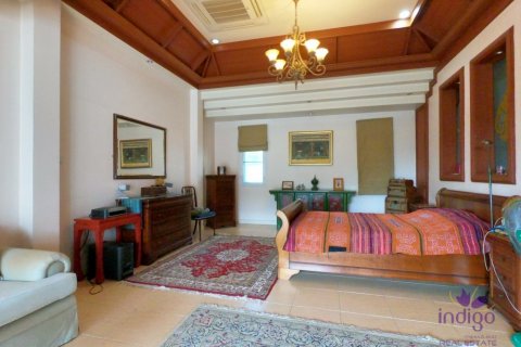 Casa de 6 dormitorios en Hang Dong, Tailandia № 116641 - foto 11
