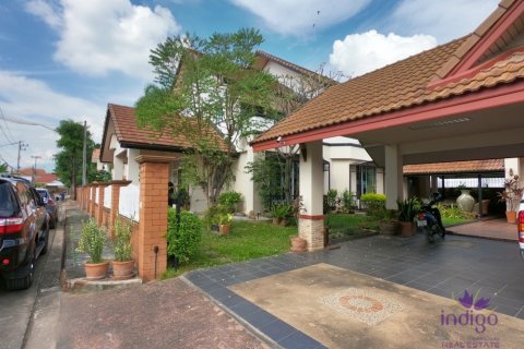 Casa de 6 dormitorios en Hang Dong, Tailandia № 116641 - foto 3