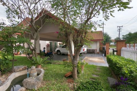 Casa de 6 dormitorios en Hang Dong, Tailandia № 116641 - foto 2