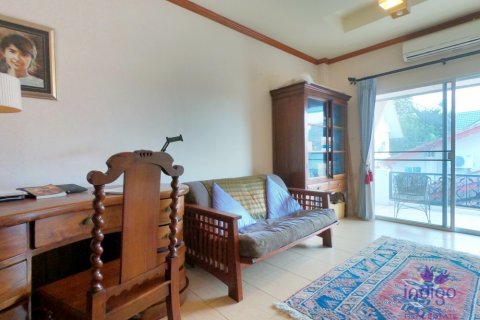 Casa de 6 dormitorios en Hang Dong, Tailandia № 116641 - foto 13