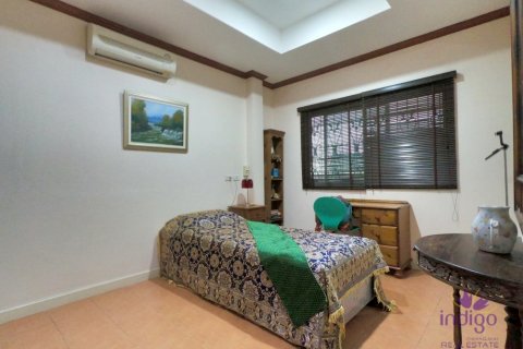 Casa de 6 dormitorios en Hang Dong, Tailandia № 116641 - foto 16