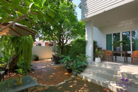 Casa de 5 dormitorios en Chiang Mai, Tailandia № 162582 - foto 3