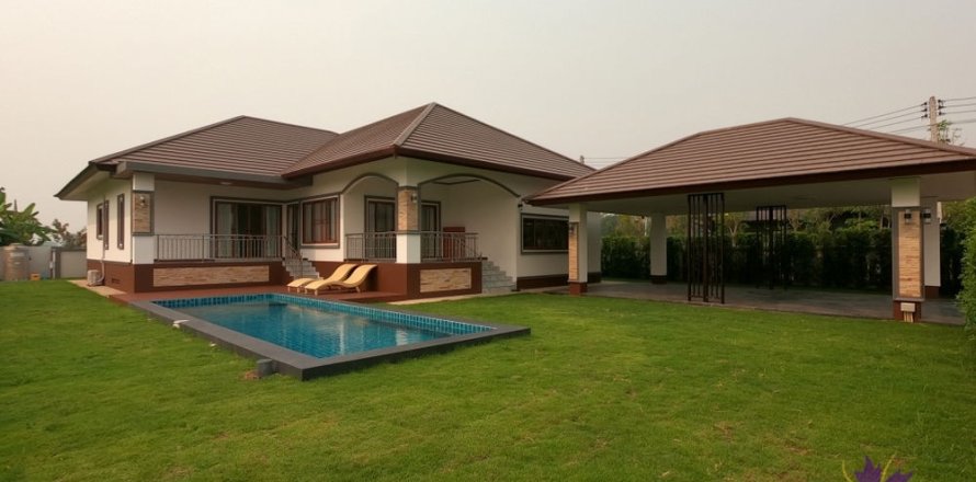 House in Chiang Mai, Thailand 4 bedrooms № 162581