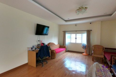 Haus in Chiang Mai, Thailand 4 Schlafzimmer № 162585 - Foto 5