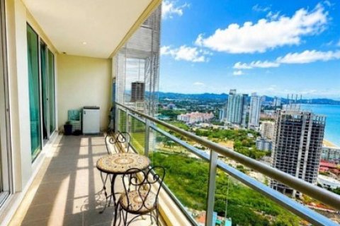 Apartamento de 3 habitaciones en Pattaya, Tailandia № 202229 - foto 5