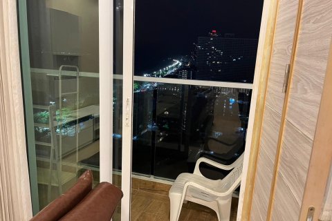 Apartamento de 2 habitaciones en Pattaya, Tailandia № 202228 - foto 5