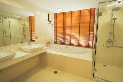 Penthouse in Khlong San, Bangkok, Thailand 3 bedrooms № 47944 - photo 6