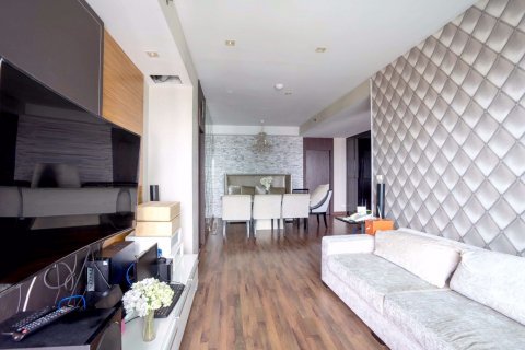 Condominio de 2 dormitorios en Khlong San, Bangkok, Tailandia № 47941 - foto 3
