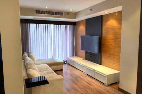 Condominio de 2 dormitorios en Khlong San, Bangkok, Tailandia № 47941 - foto 2