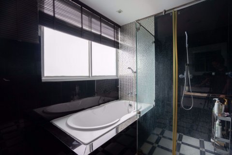 Condominio de 2 dormitorios en Khlong San, Bangkok, Tailandia № 47941 - foto 10