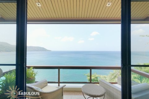 Villa in Kata, Thailand 4 bedrooms № 179804 - photo 12