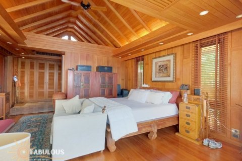 Villa in Kata, Thailand 4 bedrooms № 179804 - photo 22