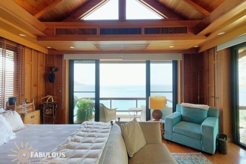Villa in Kata, Thailand 4 bedrooms № 179804 - photo 13