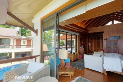 Villa in Kata, Thailand 4 bedrooms № 179804 - photo 21