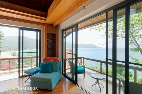 Villa in Kata, Thailand 4 bedrooms № 179804 - photo 24
