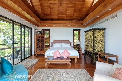Villa in Kata, Thailand 4 bedrooms № 179804 - photo 16