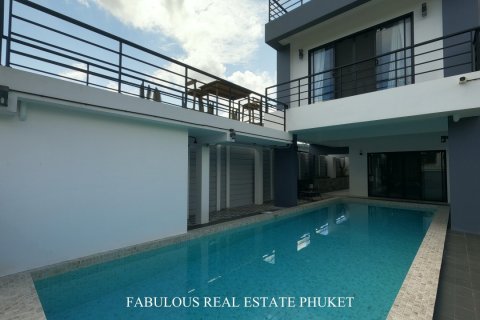 Chalet de 7 dormitorios en Kathu, Tailandia № 179799 - foto 11